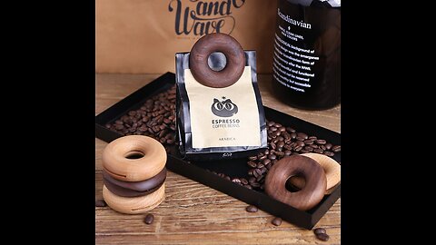 Fun Wooden Donut-shaped Chip Clip, for Chips, Pretzels, Coffee Beans