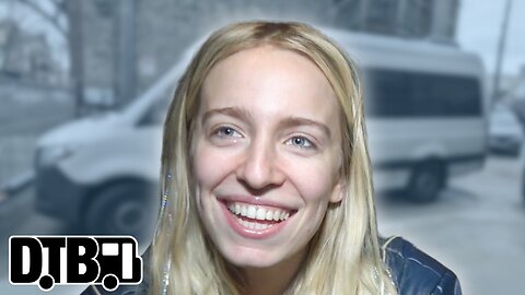 Maude Latour - BUS INVADERS Ep. 2041
