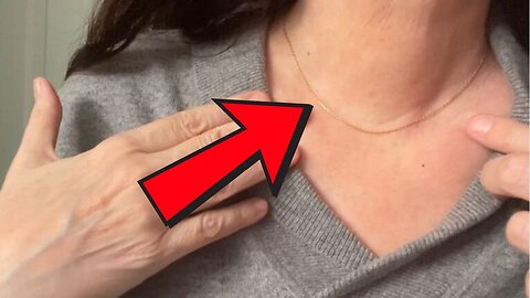 A Closer Look at this Dainty Choker Necklace