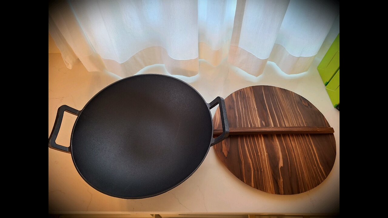 My First Cast Iron Wok! 🤗
