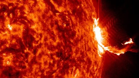 Sun blasts powerful X1.2-class solar flare
