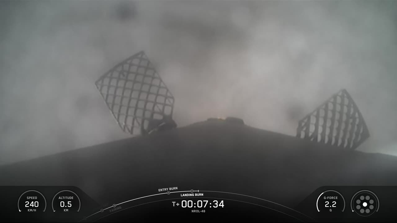22 Sep 2025 Falcon 9 lands on LZ-4