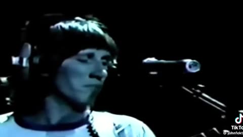 Mother ~ Pink Floyd ( Live )