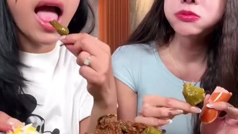 eating with beautiful girls