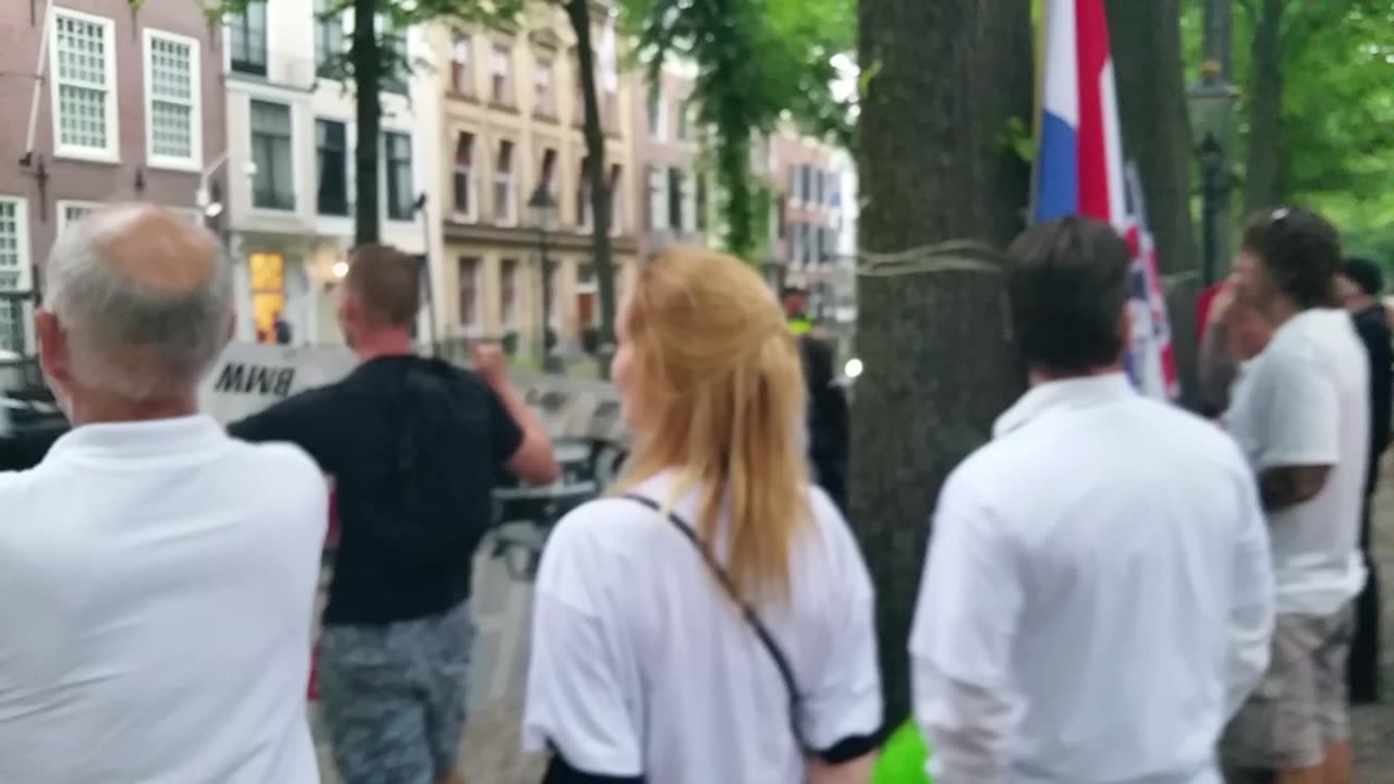 Free Tommy Robinson! Defend Freedom of Speech! Den Haag 29 mei 2018 3/4
