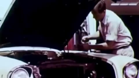 This is how trips to the gas station looked in the 1950s when they were full service.