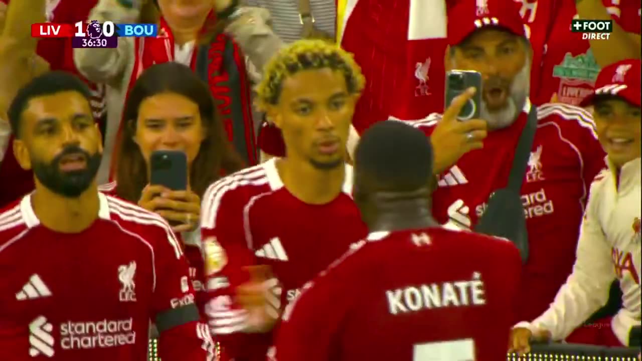 Ekitike HUGO EKITIKE OPENS THE SCORING FOR LIVERPOOL !
