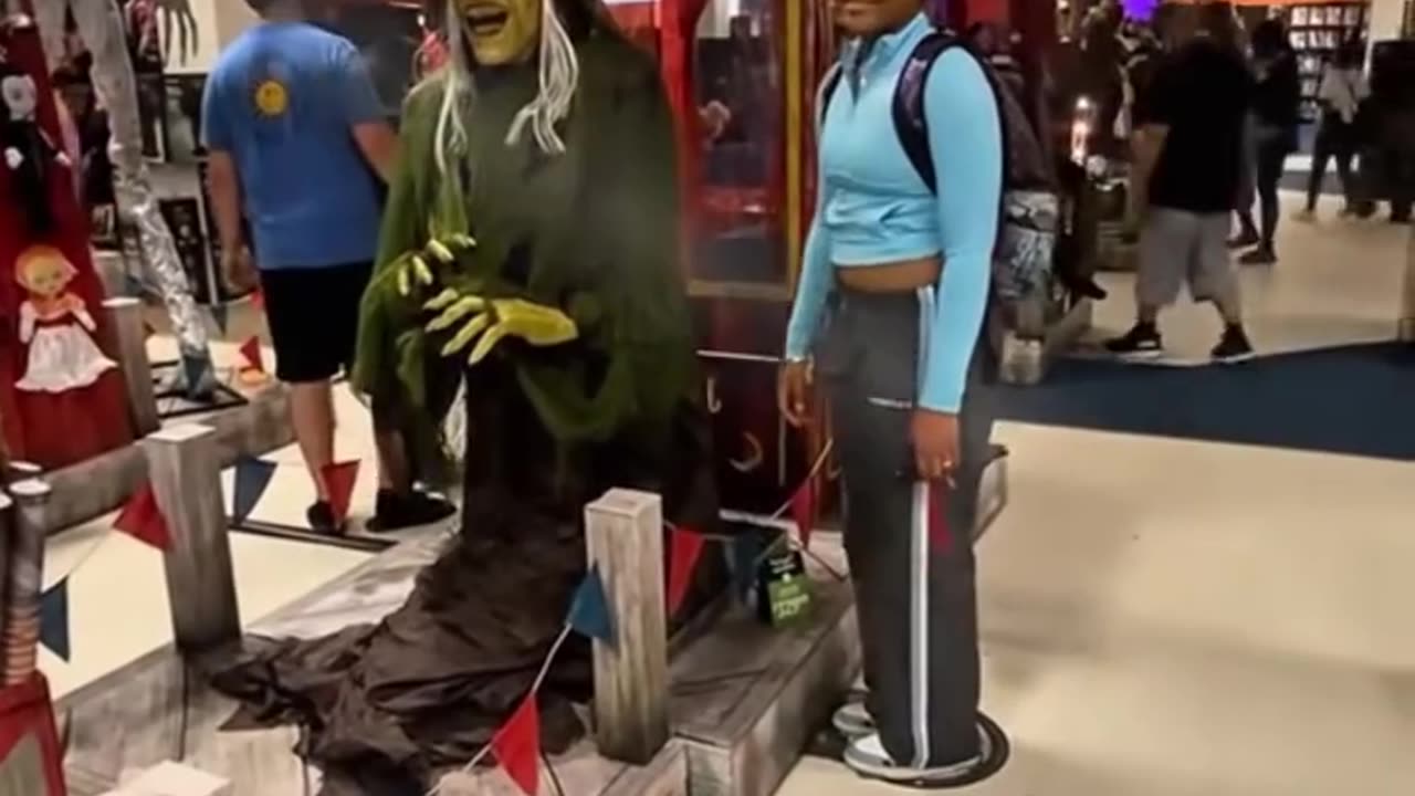 Scary pranks 🤣🤣🤣💀