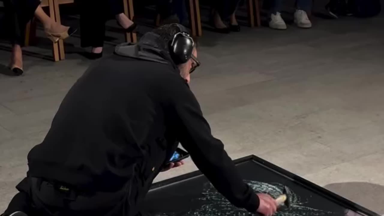Simon Berger, a Swiss artist, has redefined portraiture by working with shattered glass.