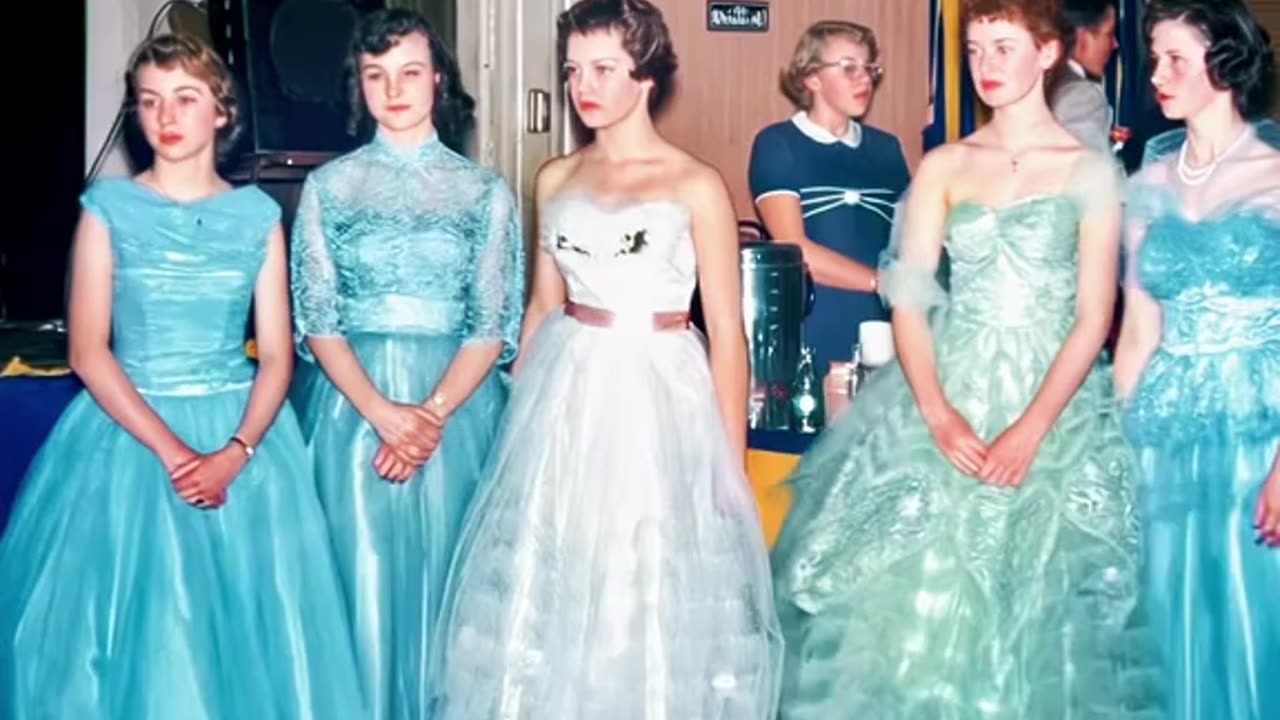 PROM LOOKS FROM THE 40’S TO THE 70’S… WHAT ERA WOULD YOU SAY YES TO?
