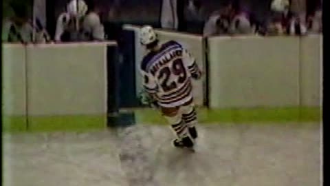 NHL 1982 PLAYOFFS GAME #1 PHILADELPHIA FYERS AT NEW YORK RANGERS