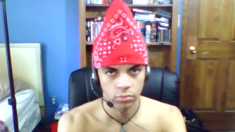 2016 06 06 - LIVE on YouNow June 6, 2016 (2)