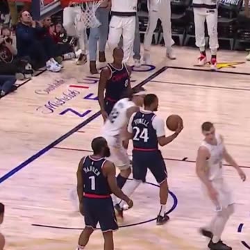 Gordon and Murray: PERFECT Connection for a CRAZY Dunk!