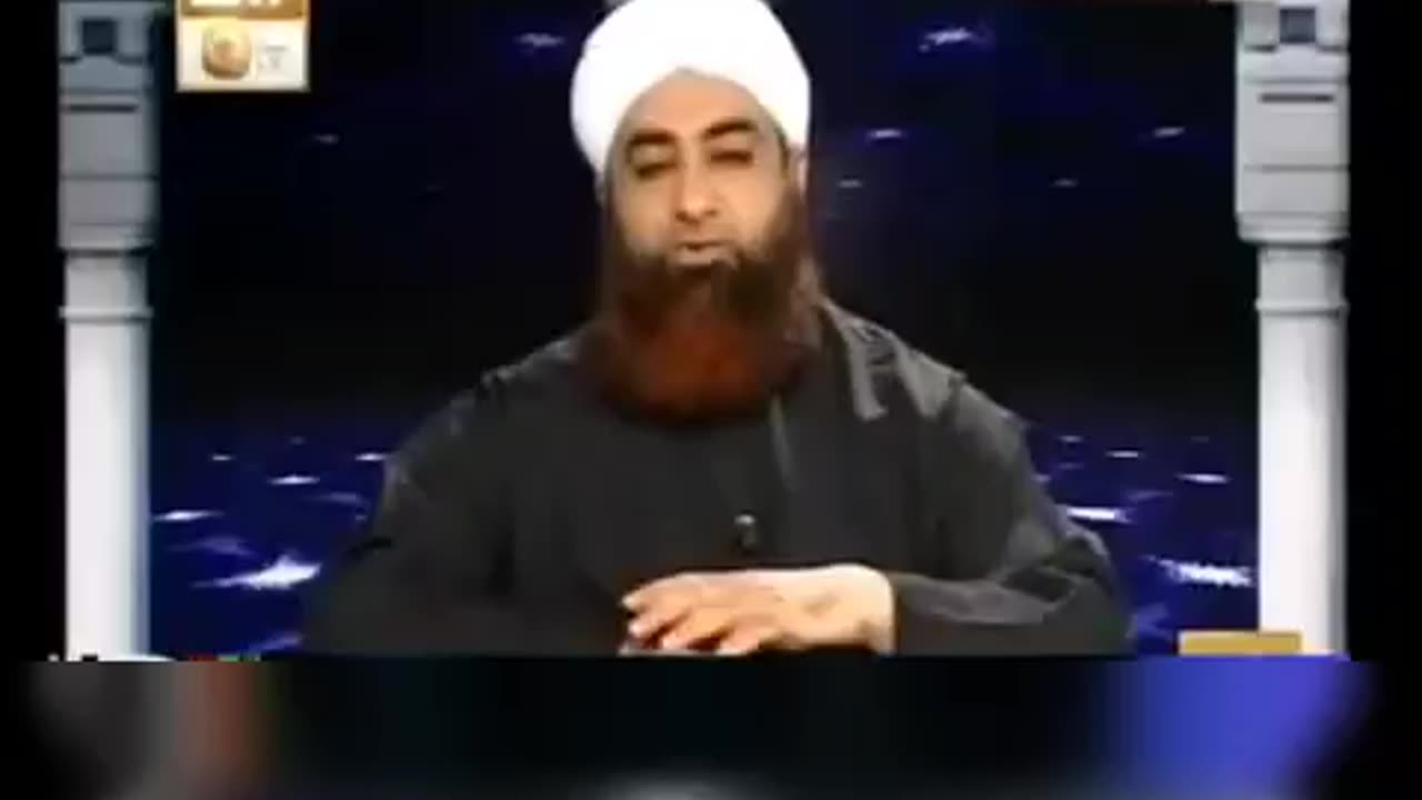 وضو کے قطرات کپڑوں پر، اور مسجد کے فرش پر گرانا مکروہ ہے