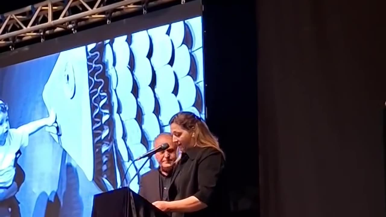 Motra e Shpat Kasapit