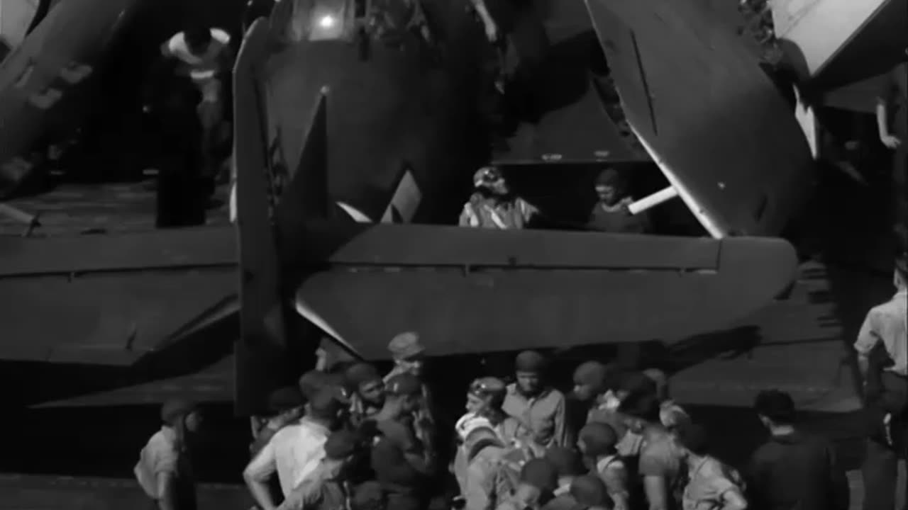 ACTIVITIES ABOARD USS ENTE... - ACTIVITIES ABOARD USS ENTERPRISE AT SEA, PACIFIC AREA - 111-adc-2437