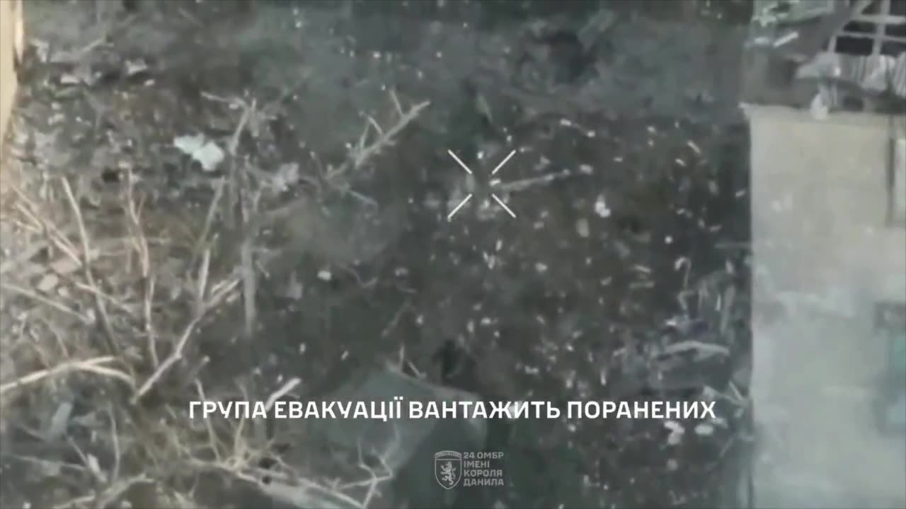 Ukrainian APC Removes Wounded from Battlefield Under Intense Fire