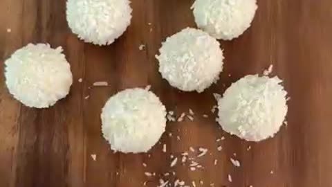 Amazing: Dubai chocolate Raffaello #asmr #asmrsounds #chocolate #cooking #trendi