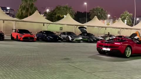 🤯💨 Dubai's Ferrari & Bugatti: The Luxury Race! | LuxurySportsCars