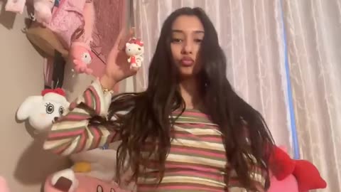 Pretty Girl showing her Butt