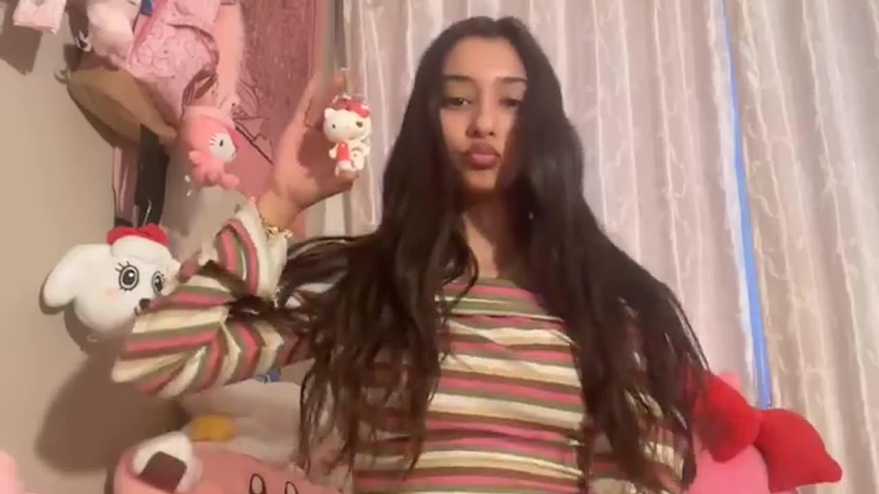 Pretty Girl showing her Butt