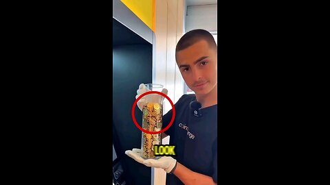 Unbelievable guy broke ATM and took out coins