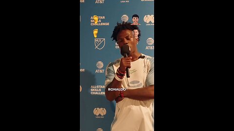 ishowspeed builds his ultimate footballer