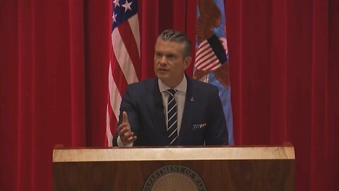 Es un momento de 1939": el secretario de Defensa de EE. UU. pide preparar al país "en pie de guerra"