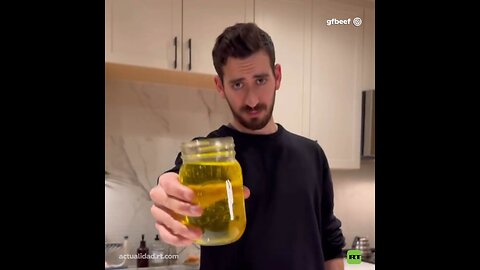 La 'dieta del petróleo': el experimento de un joven en EE.UU.