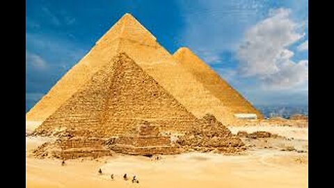 The Pyramid of Giza is SMALLER THAN U THINK! Here's Why?