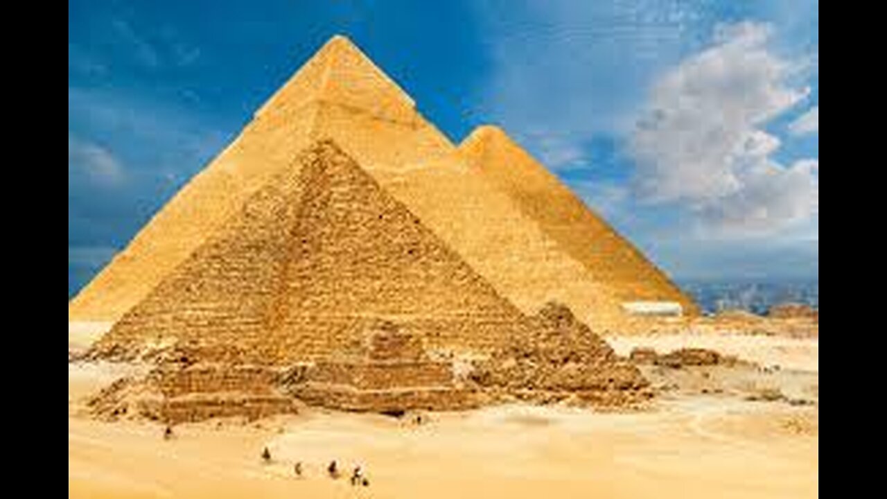 The Pyramid of Giza is SMALLER THAN U THINK! Here's Why?