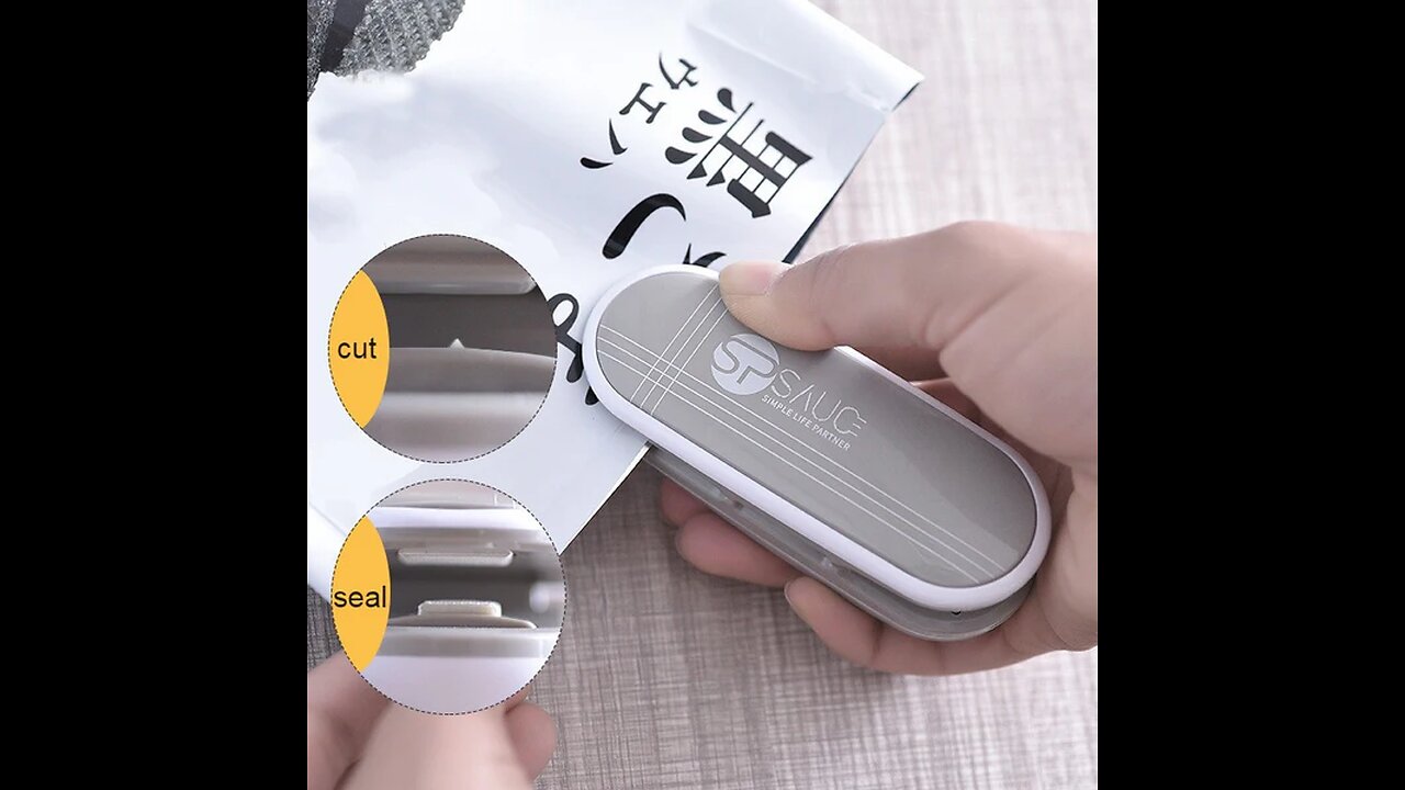2-in-1 Mini Portable Handheld Food Heat Sealer & Cutter, for Chips, Cookies & More