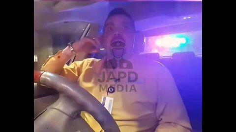 Who is wrong and right here? #police #traffic #japdmedia #japd