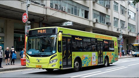 Youngman JNP6105GR Hong Kong Citybus Driving On the Road
