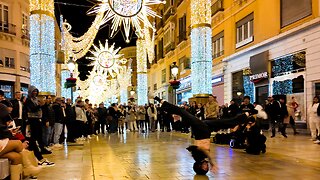Christmas Mood in Malaga Spain🎄 Street Artists & Charming December
