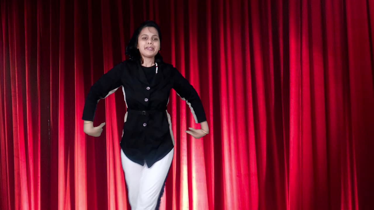 Kajra Mohabatwala Dance By Soubhagya Laxmi Mishra