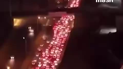 TRAFFIC JAMS! 💥1000's Leaving Tehran after Trump said "Everyone should immediately evacuate Tehran!"