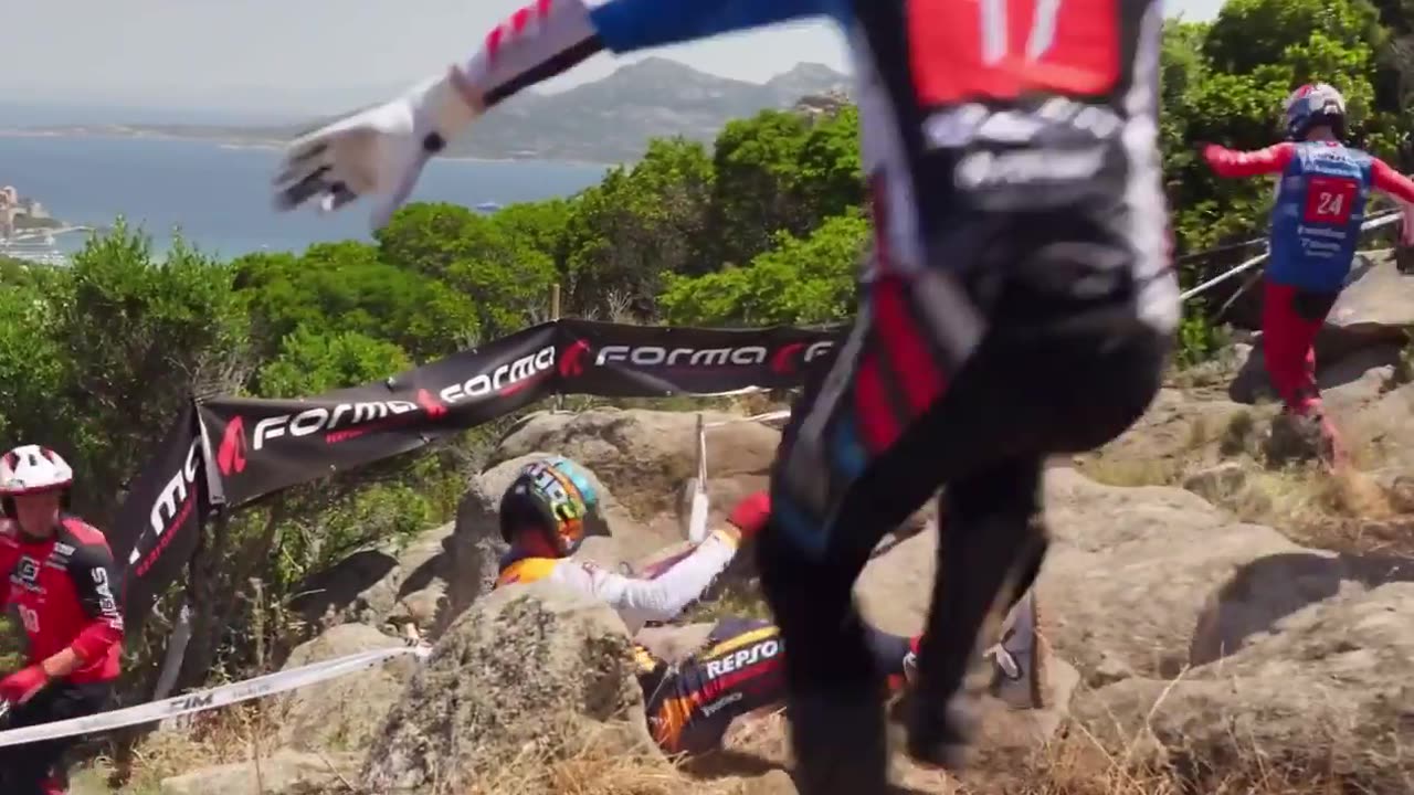 🏍️🚧 Motorcycle Trials: Impossible Uphill Challenge! | FunFM