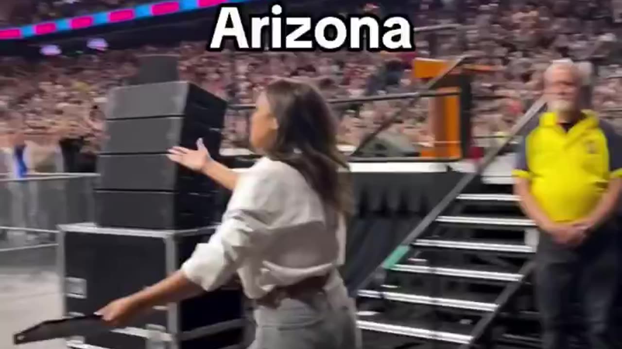 AOC running for president… the mom jeans confirm it.