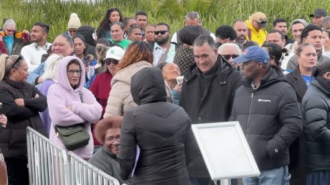 Worship fills the air as saints hungrily await the first session to start | Roar for New Zealand