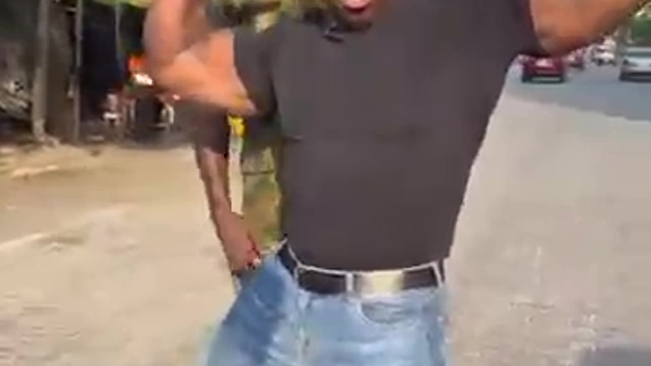 Do the monkey with me!