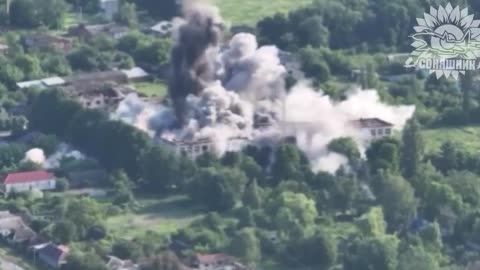 🇺🇦✈️💣 Ukrainian aviation destroys Russian base in the North direction with AASM