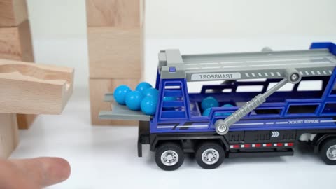 Garbage Truck Marble Cleanup Race