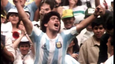 Shakira - Waka Waka (This Time for Africa) (The Official 2010 FIFA World Cup™ Song)