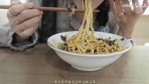 VLOG｜My Cozy October in Chongqing | Food, Coffee & City Life🧣🌇