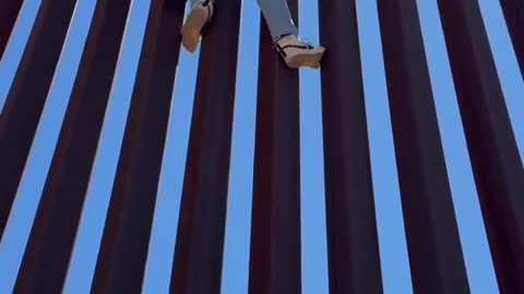 Shadow of Ezra - An Instagram influencer is going viral for showing how easy it is to ...