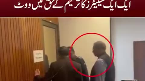 Opposition leader give vote to government for corruption