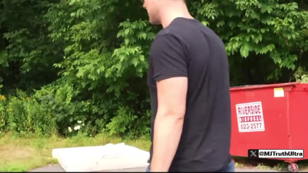 If you smoke weed in the U.S., you might be getting poisoned by illegal Chinese pesticides.