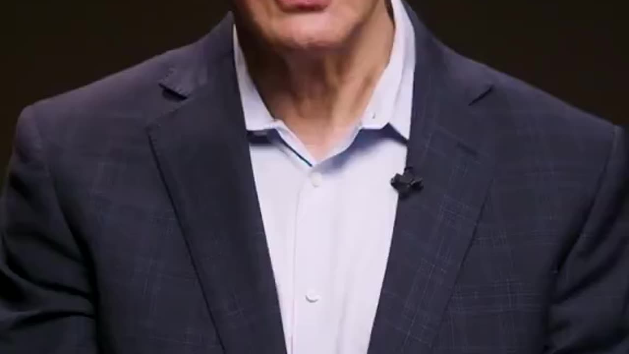 🇺🇸 EX-CIA OFFICER: “THEY CAN MAKE YOU DRIVE INTO A TREE AND CALL IT SUICIDE”