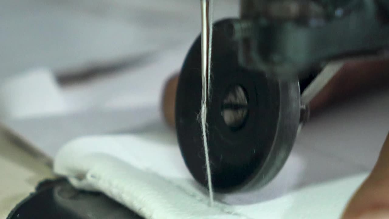 How Do Hard Ball Pads Get Their Super Strength? #CricketPadMaking #HowItsMade